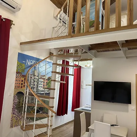 A Mezzanine Dans L'église Du Couvent