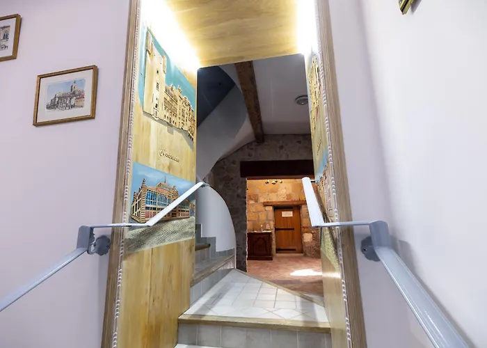 A Mezzanine Dans L'eglise Du Couvent