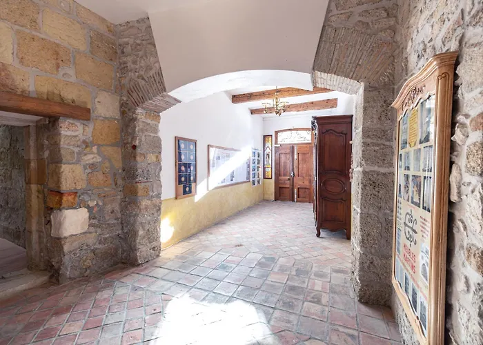 A Mezzanine Dans L'eglise Du Couvent Apartment Narbonne